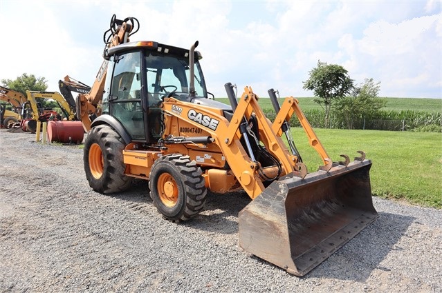 retroexcavadora de llantas