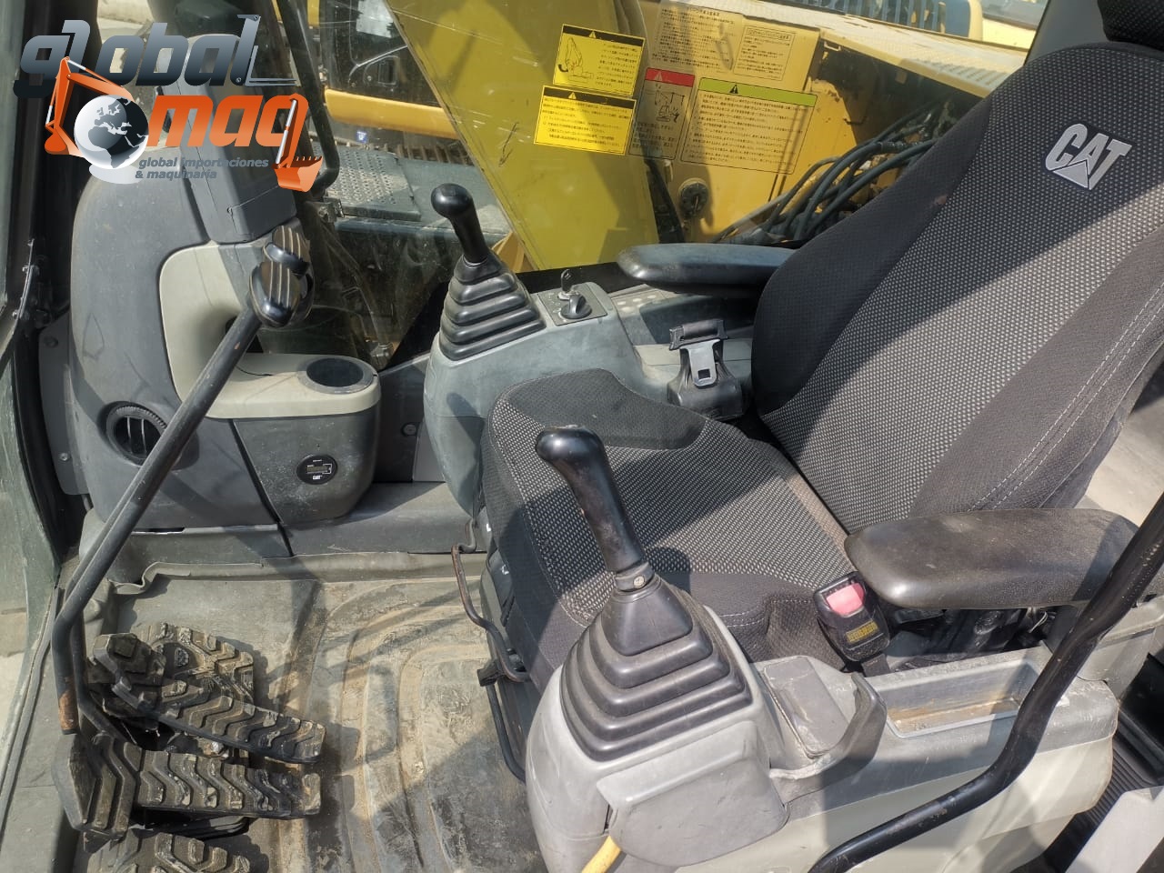 excavadora  caterpillar  